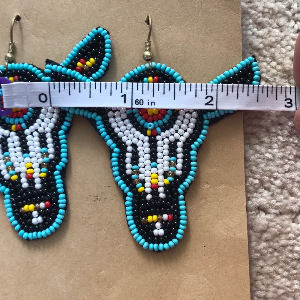 NWT Western beaded longhorn hook earrings - Picture 4 of 5